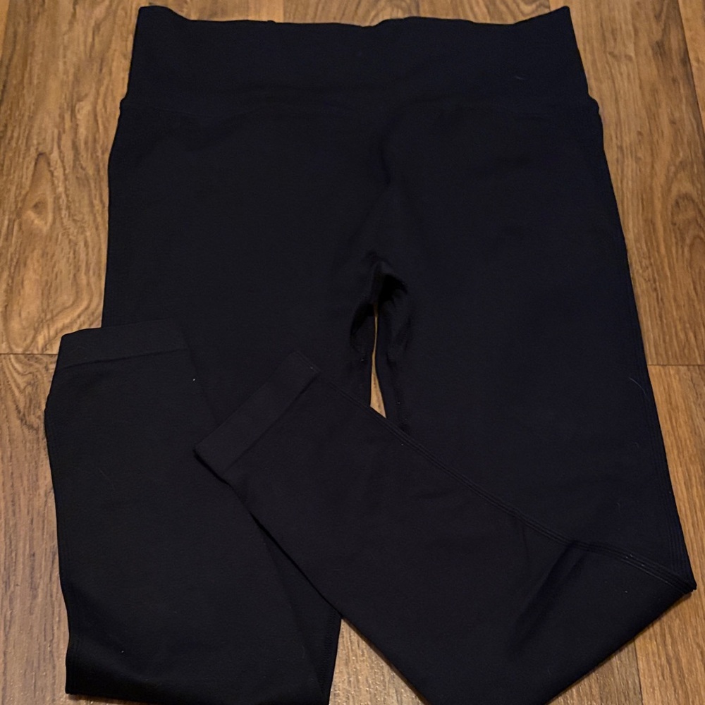 Women’s butt lifting and scrunch leggings